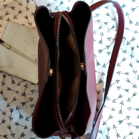 Nanette lepore burgundy purse - Picture 3 of 6